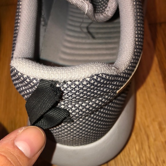 GRAY AND GOLD ROSHES - Picture 5 of 8